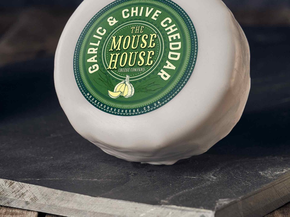 Mouse House Garlic & Chive Cheddar