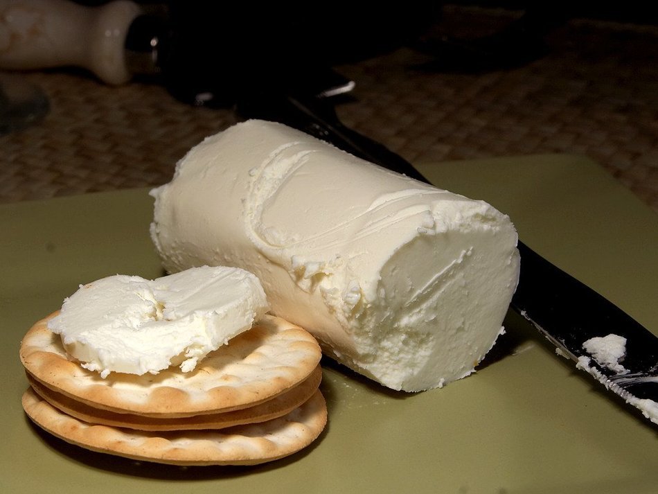 Goat cheese log