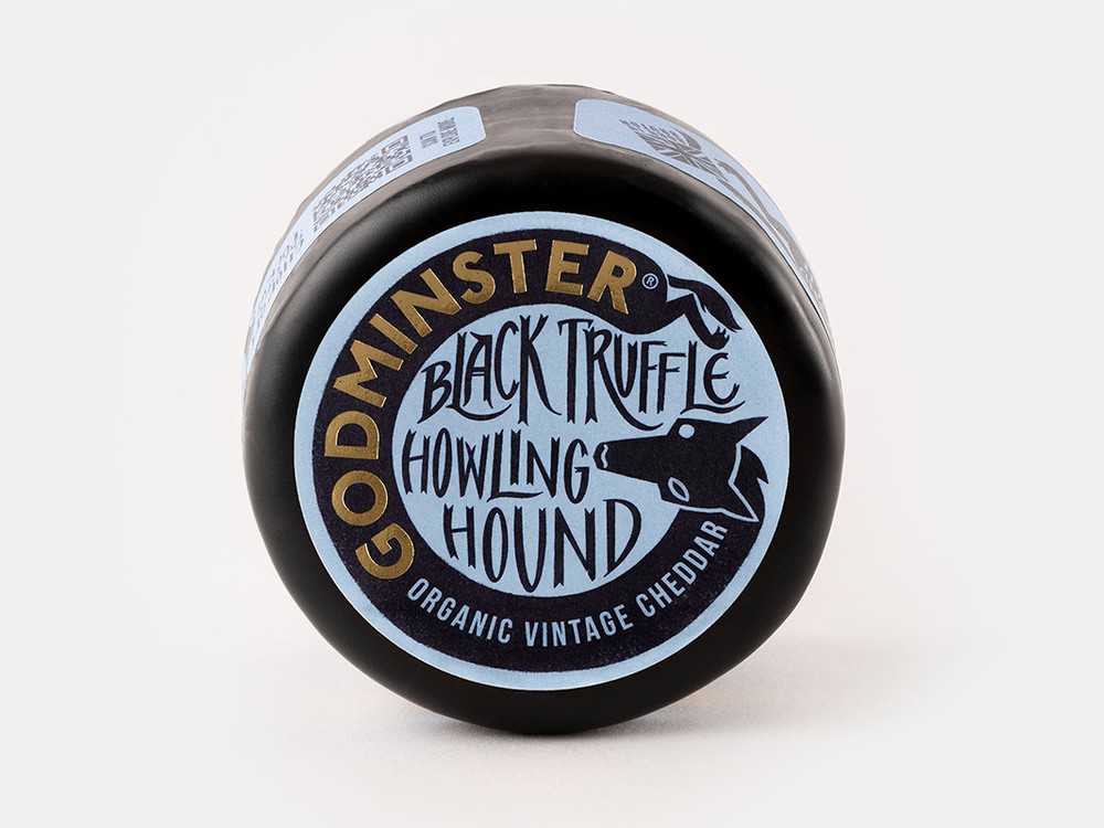 Godminster Howling Hound Black Truffle Cheddar